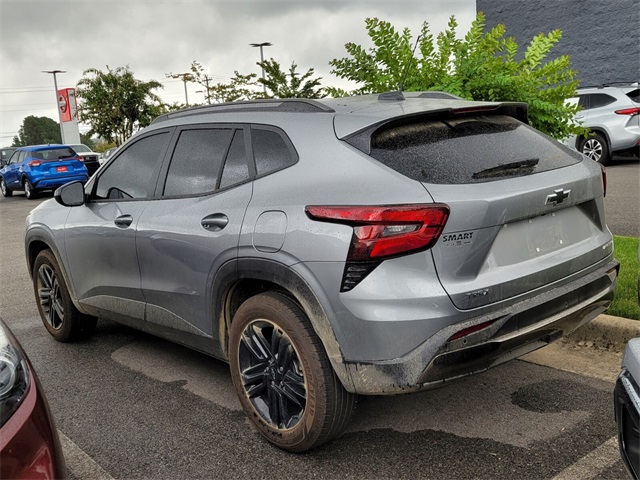 2025 Chevrolet Trax ACTIV photo 2