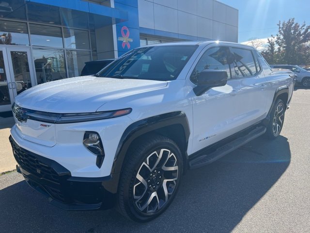 Certified 2024 Chevrolet Silverado EV RST with VIN 1GC40ZEL2RU302355 for sale in Wallingford, CT