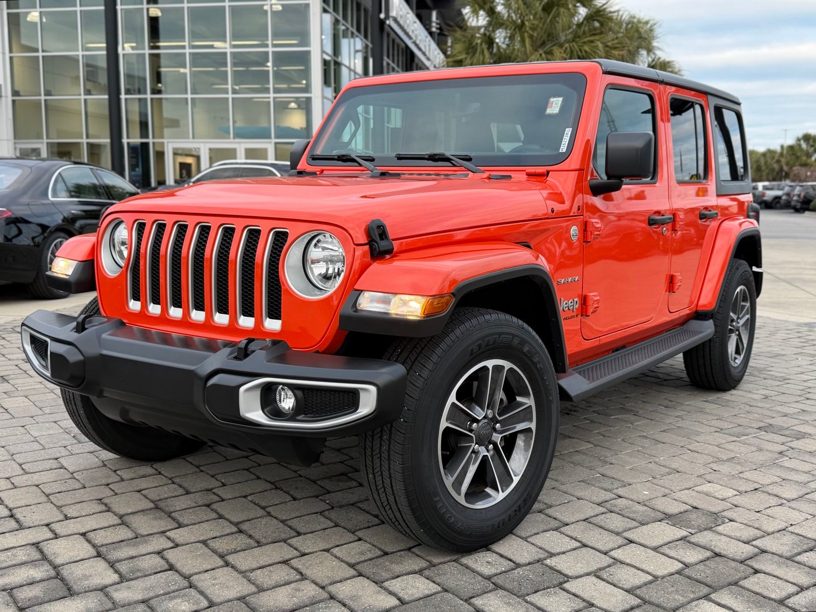 2023 Jeep Wrangler 4-Door Sahara's photo