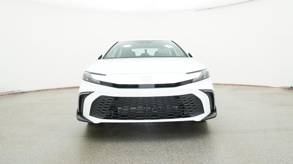 2025 Toyota Camry SE photo 3