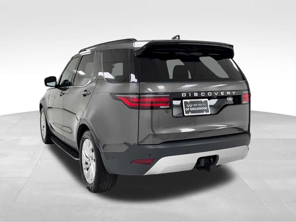 2023 Land Rover Discovery S photo 3
