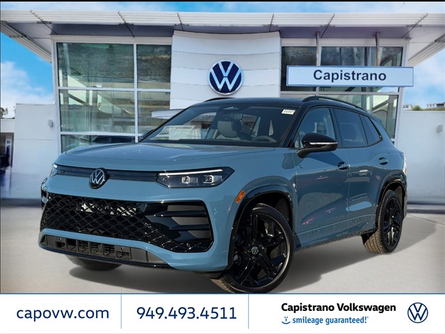 2026 Volkswagen Tiguan SE R-LINE BLACK's photo