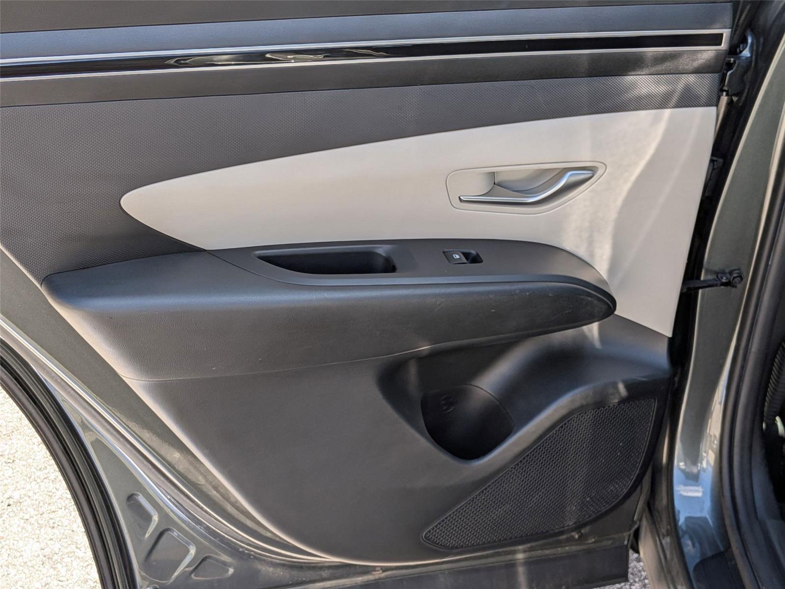 2022 Hyundai Tucson SE photo 26