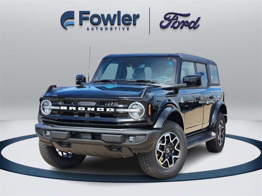 2025 Ford Bronco 4-Door Outer Banks's photo
