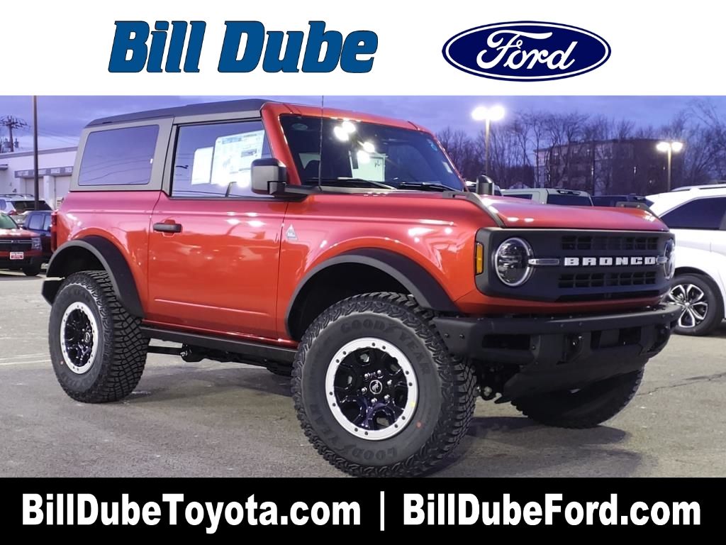 2024 Ford Bronco 2-Door Black Diamond's photo