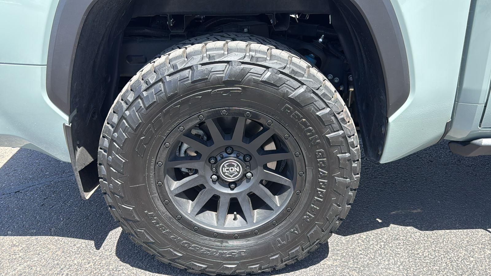 2024 Toyota Tundra SR5 CrewMax photo 10