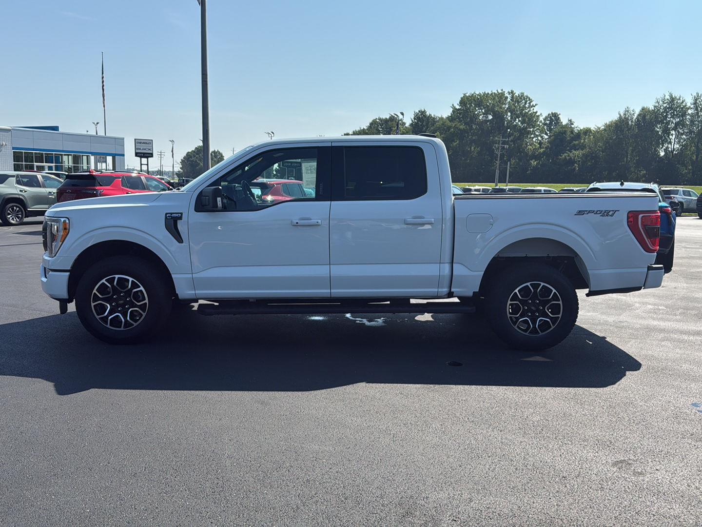 2023 Ford F-150 XLT photo 3