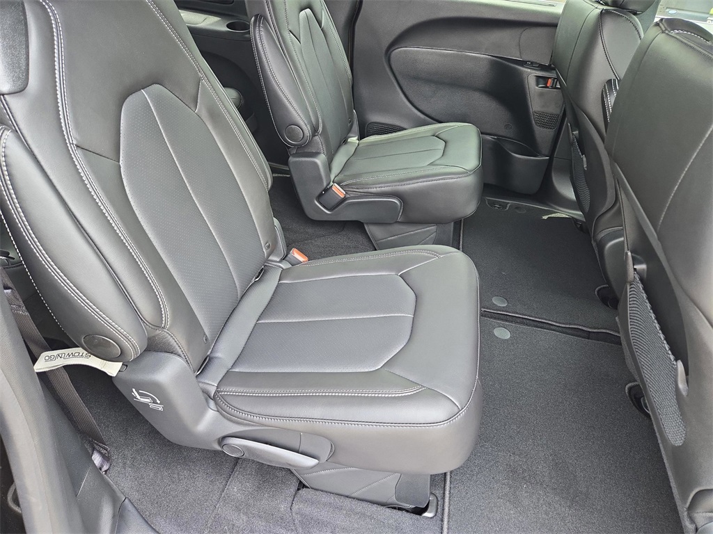 2026 Chrysler Voyager LX photo 35