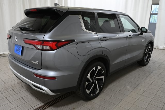 2023 Mitsubishi Outlander PHEV SE photo 12