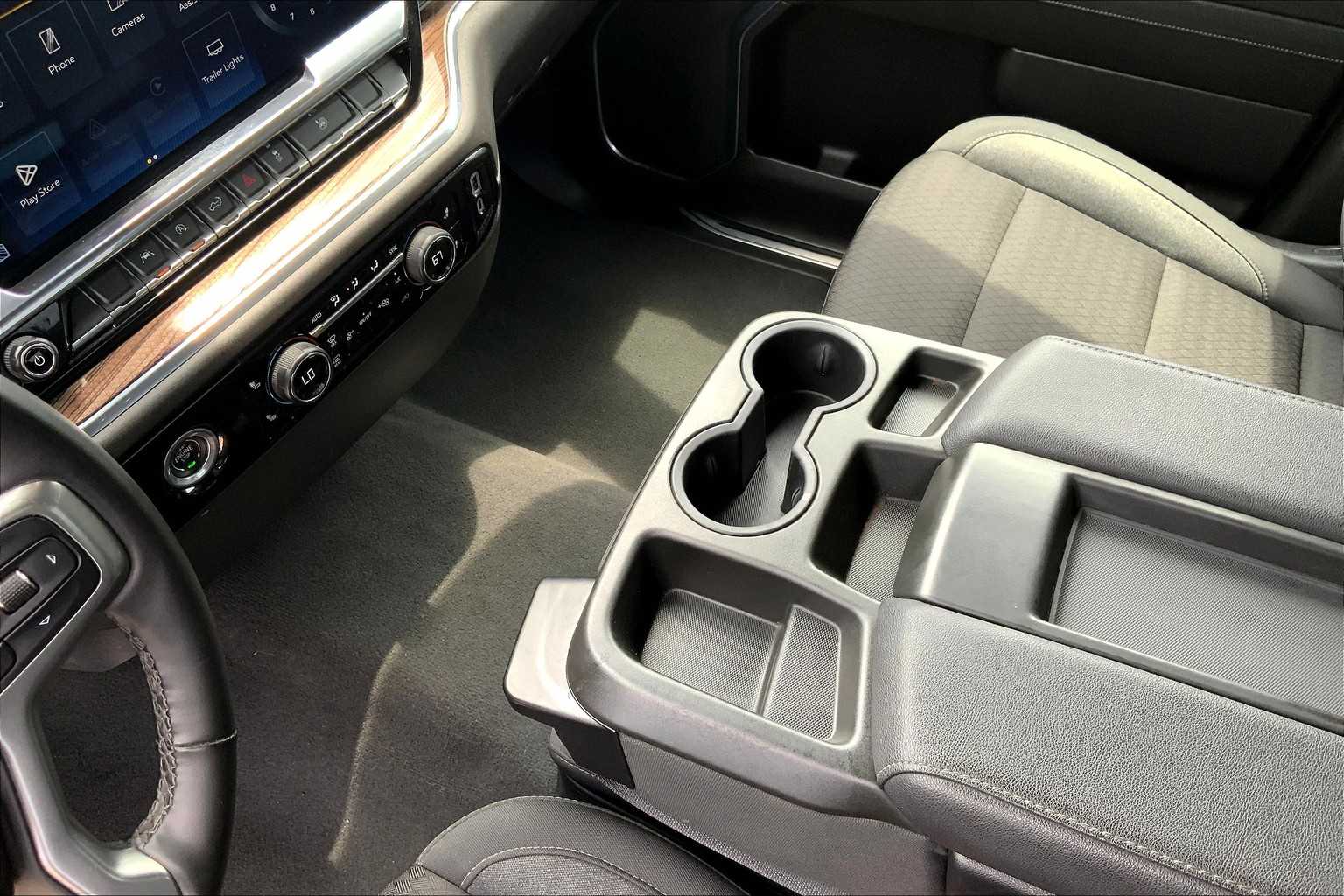 2024 Chevrolet Silverado 1500 LT photo 14