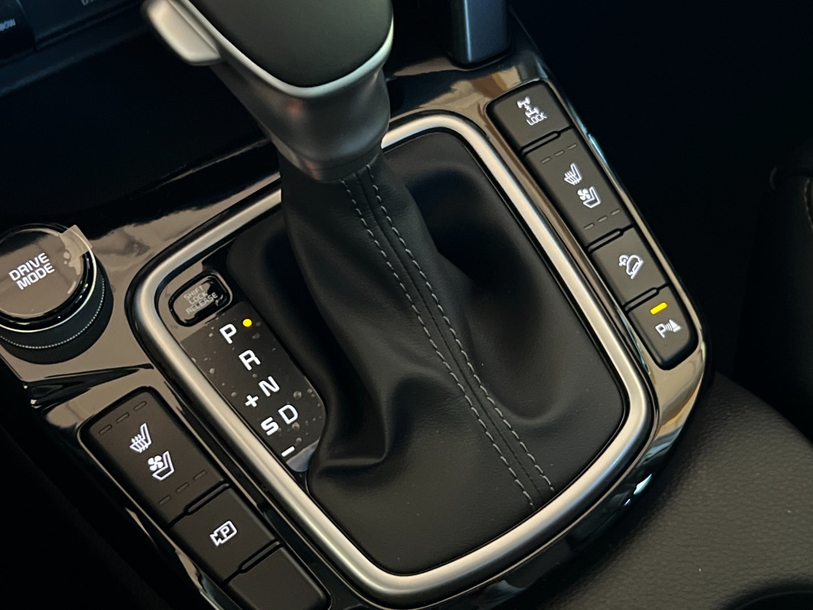 2026 Kia Seltos SX photo 20
