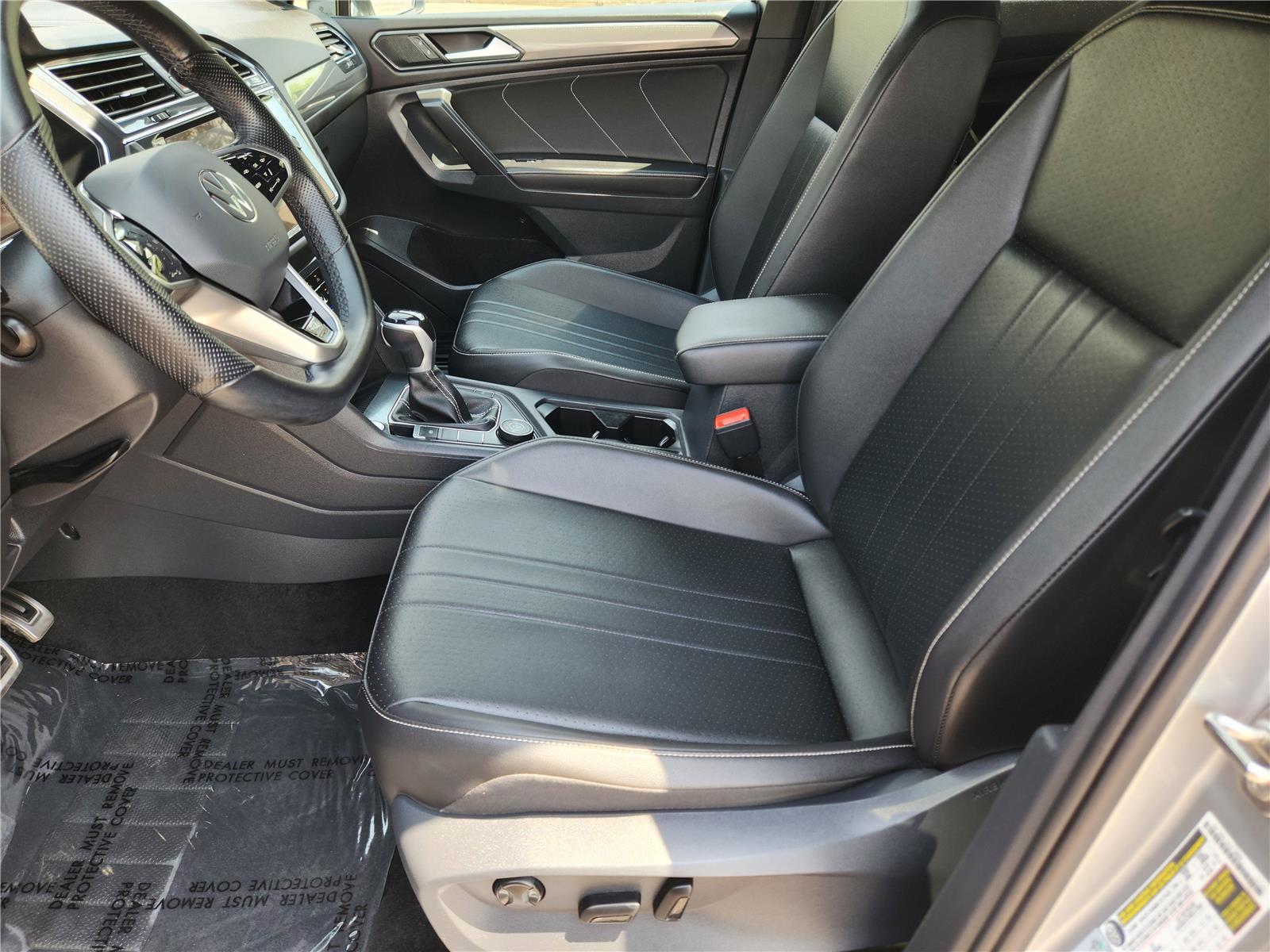 2022 Volkswagen Tiguan SE R-Line Black photo 4