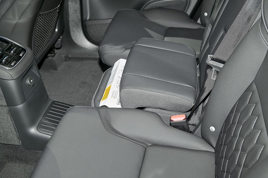 2025 VOLVO XC90 - Image 19