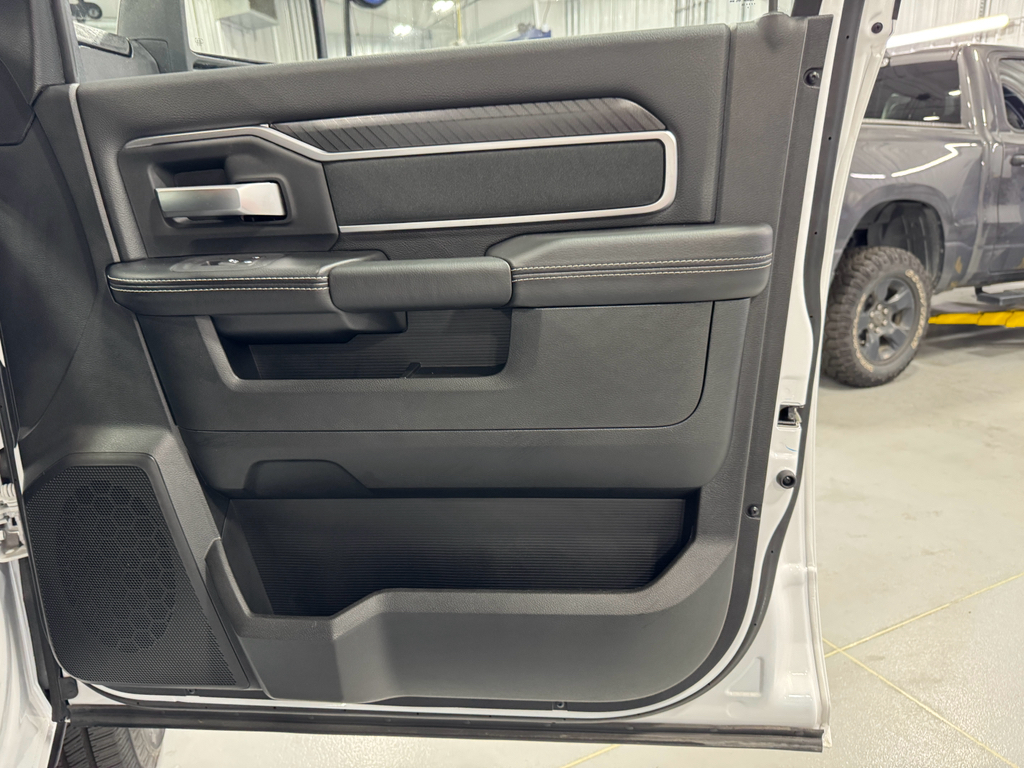 2025 Ram 3500 Big Horn photo 23