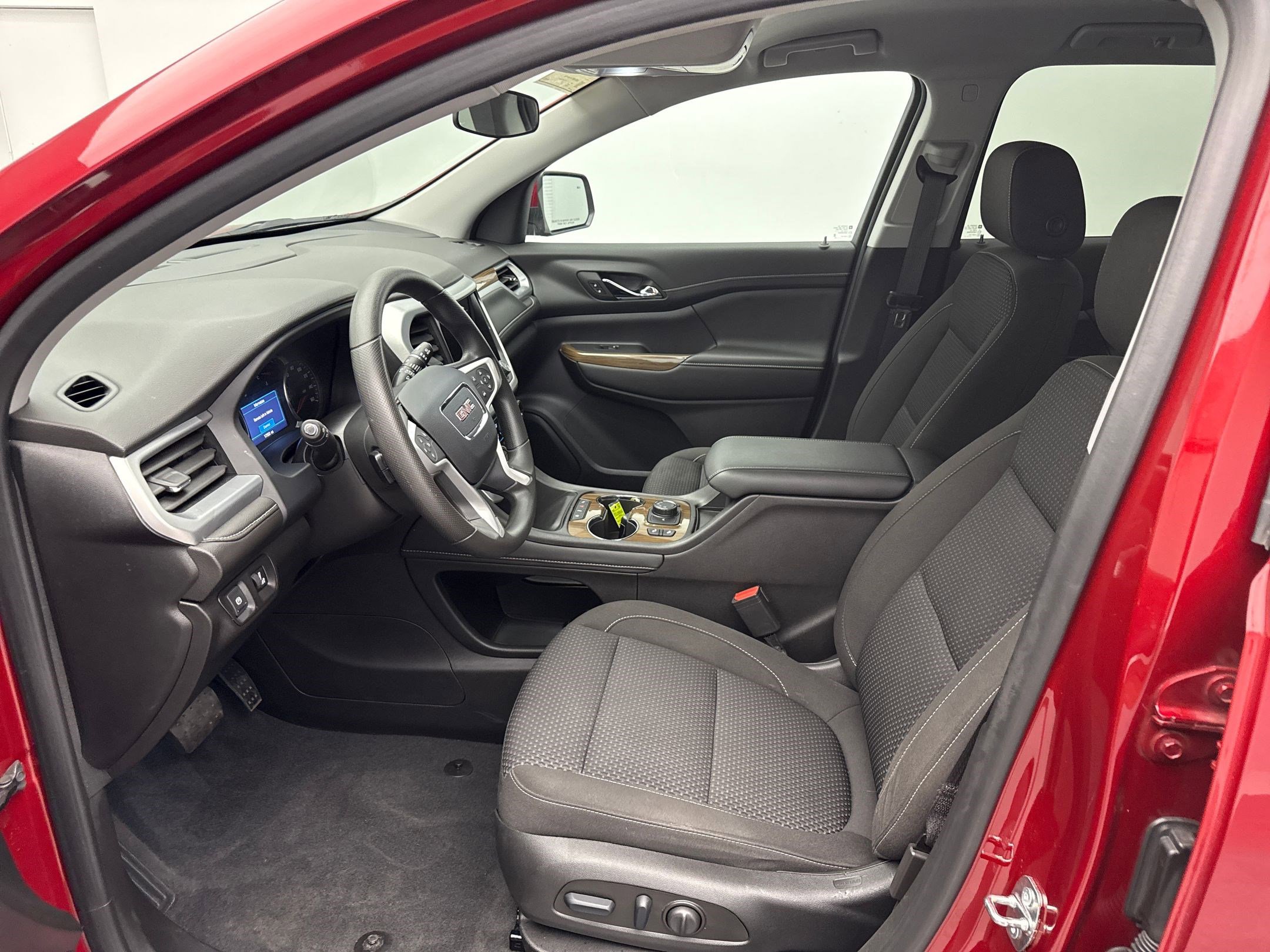 2023 Gmc Acadia SLE photo 4