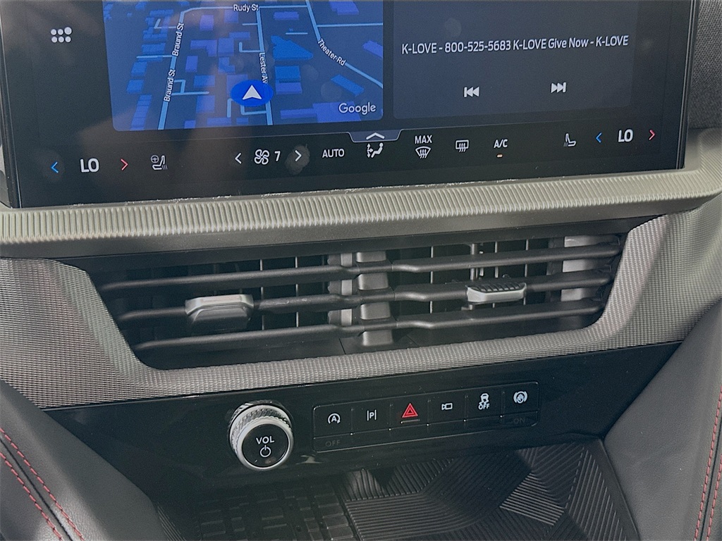 2025 Ford Explorer ST-Line photo 18