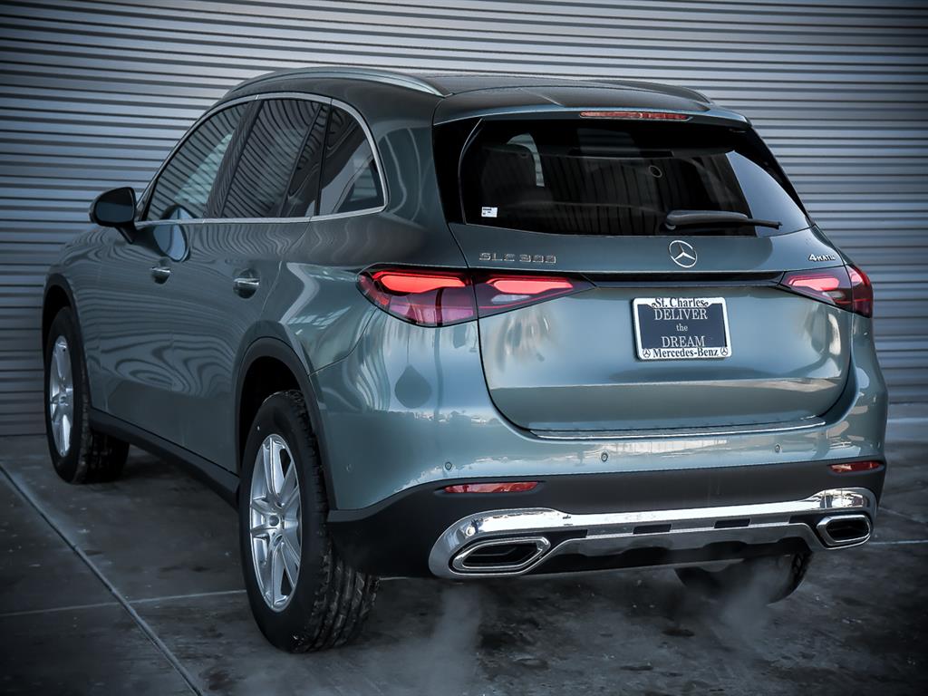 2025 Mercedes Benz GLC 300 4MATIC photo 4