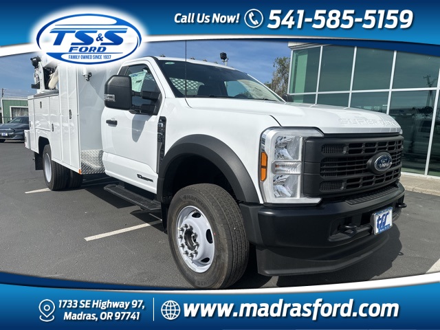 2024 Ford F-600 Super Duty Chassis Cab XL's photo
