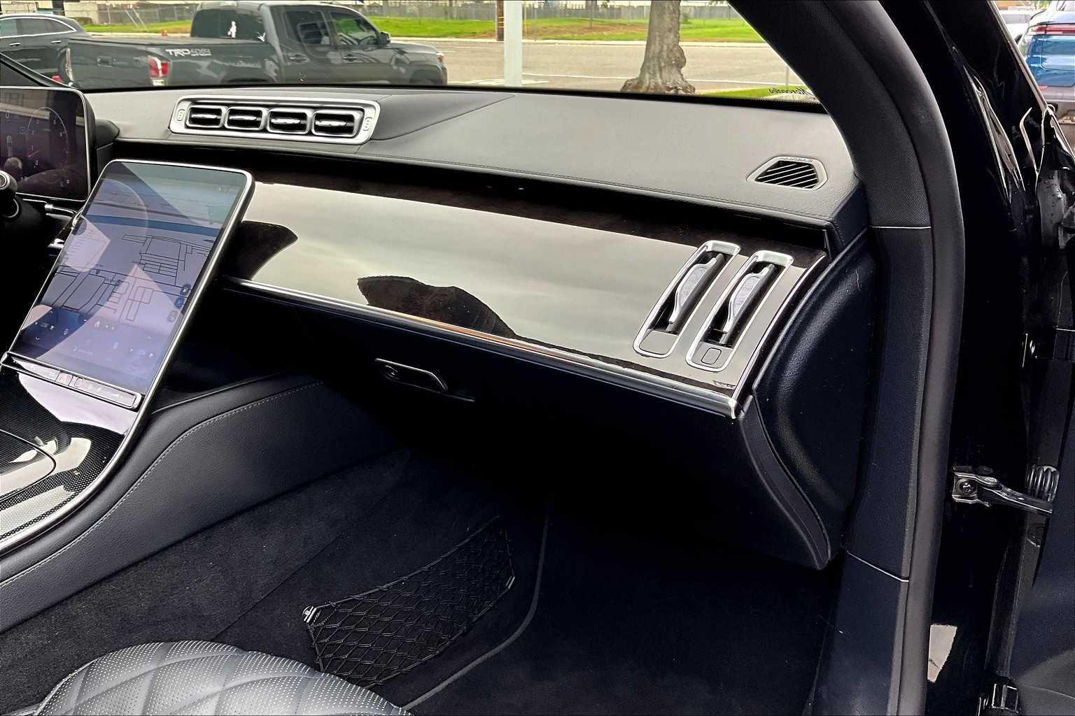 2022 Mercedes Benz S 580 4MATIC photo 16