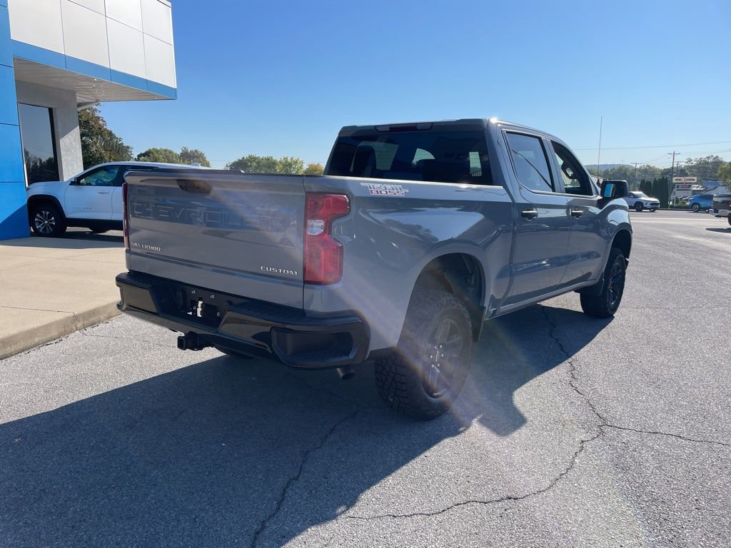 2025 Chevrolet Silverado 1500 Custom Trail Boss photo 4