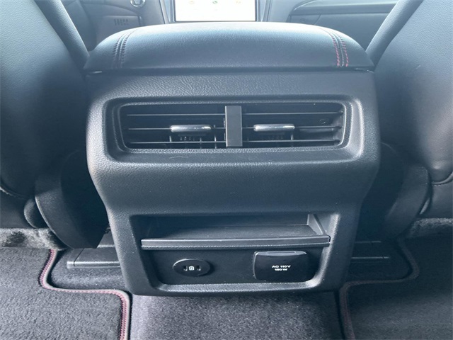 2022 Ford Edge ST photo 23