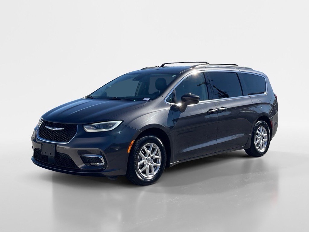 2022 Chrysler Pacifica Touring L's photo