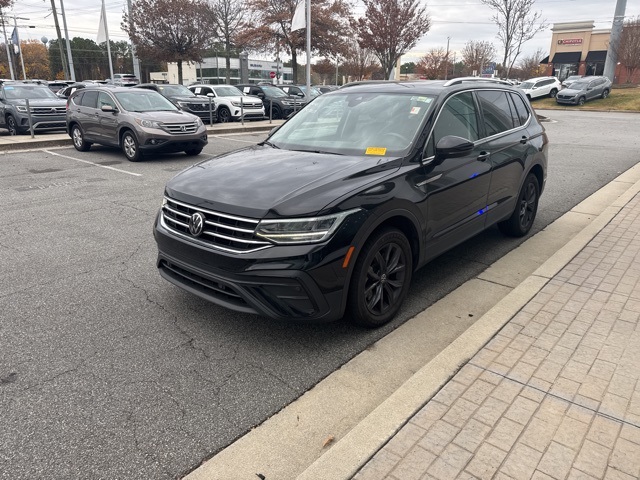 2022 Volkswagen Tiguan SE photo 2