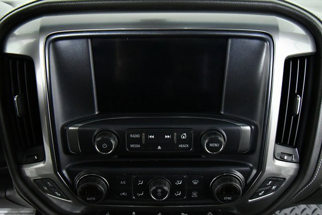 2018 Chevrolet Silverado 1500 LTZ photo 3