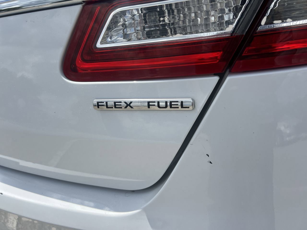 2018 Ford Taurus SE photo 8