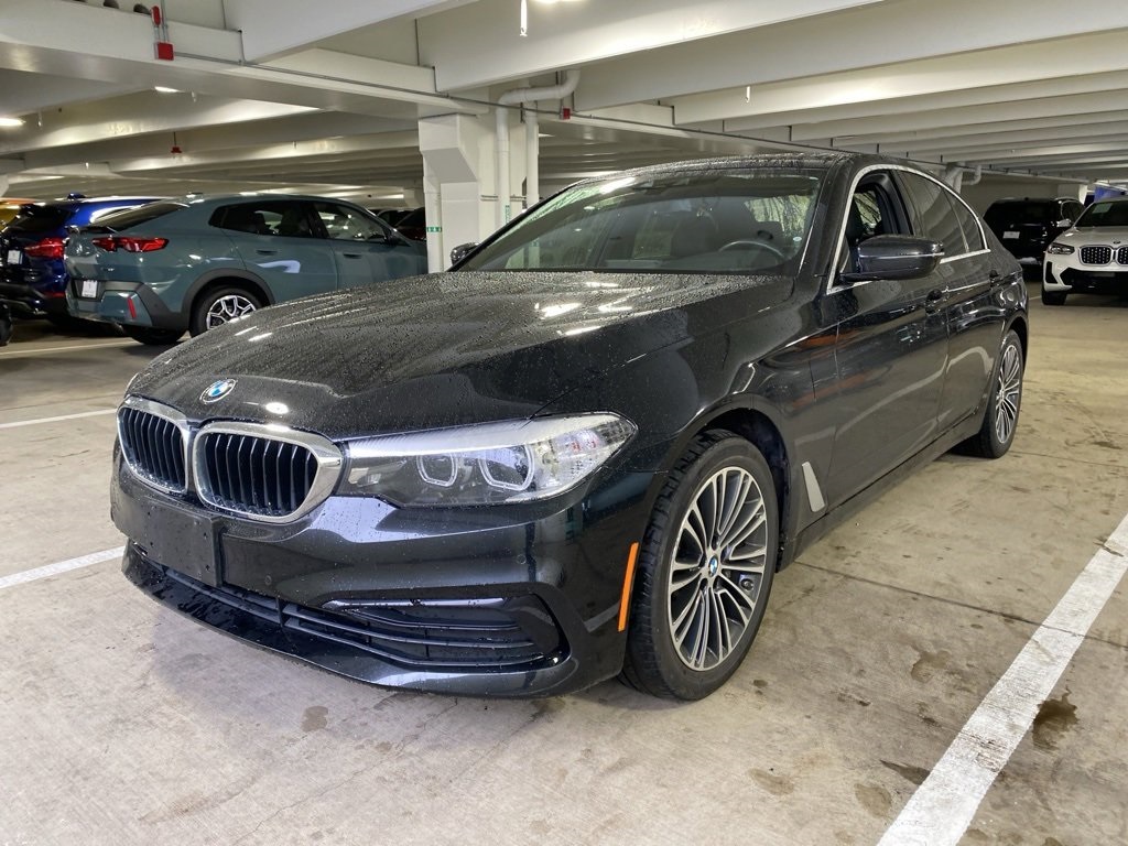 2019 BMW 5 Series 530i's photo