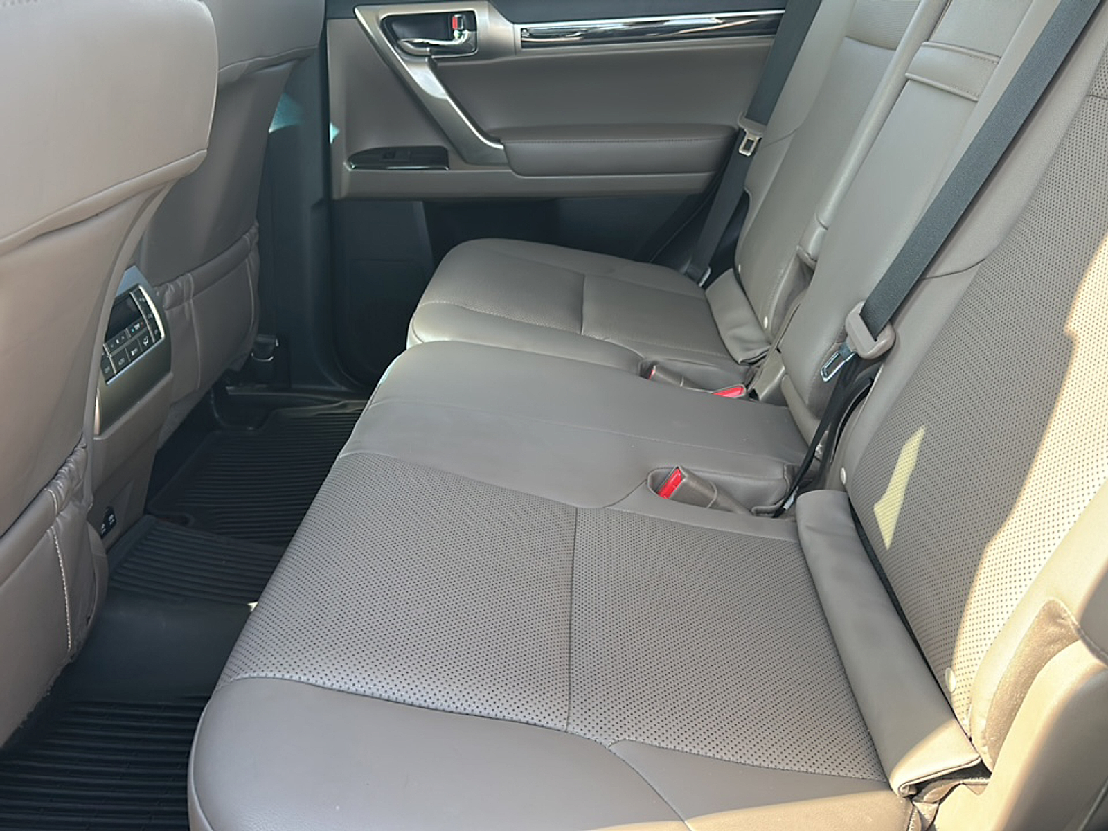 2021 Lexus GX 460 Premium photo 9