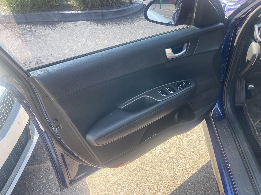 2019 Kia Optima S photo 9