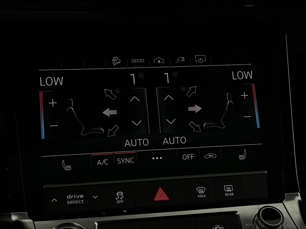 2023 Audi e-tron Premium photo 15