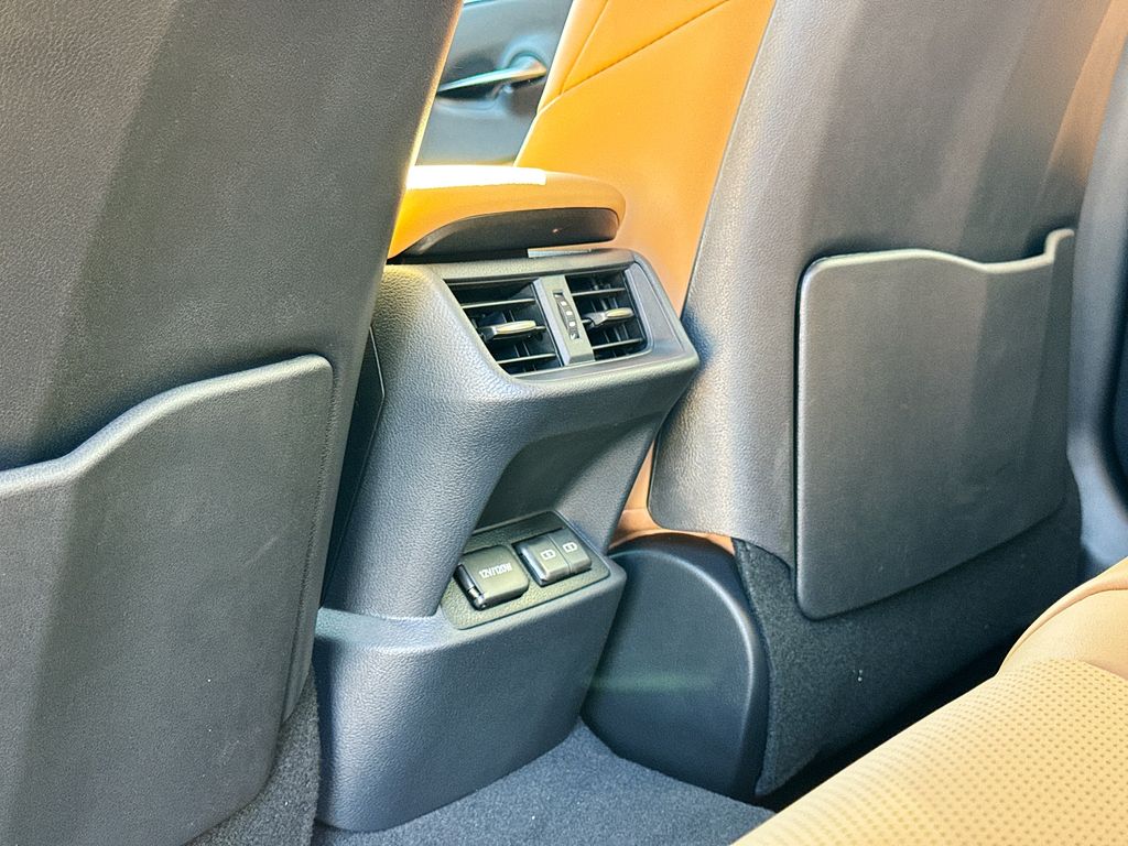 2025 Lexus ES 350 photo 31