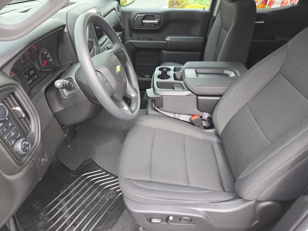 2026 Chevrolet Silverado 1500 Custom photo 6