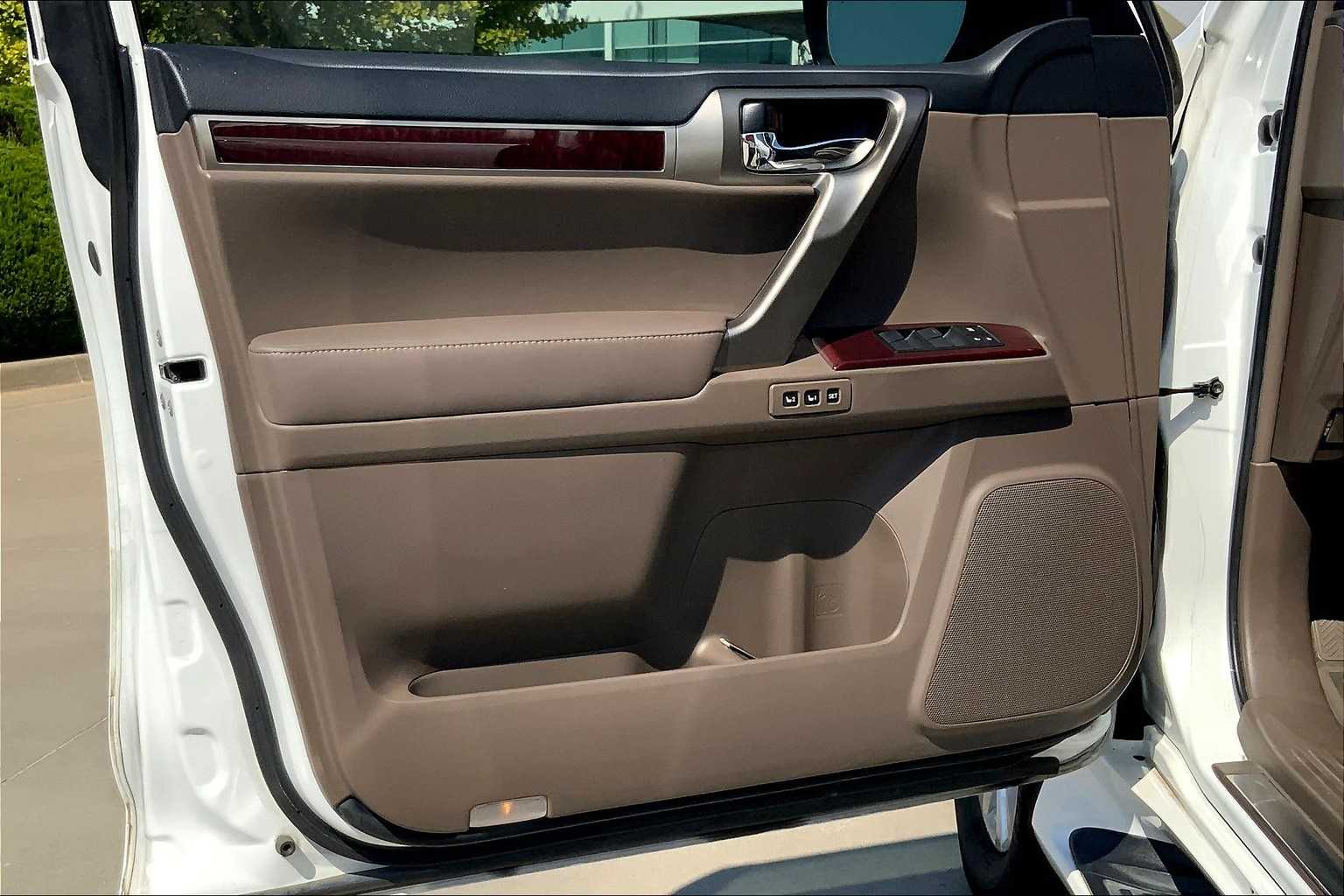 2018 Lexus GX 460 Premium photo 19