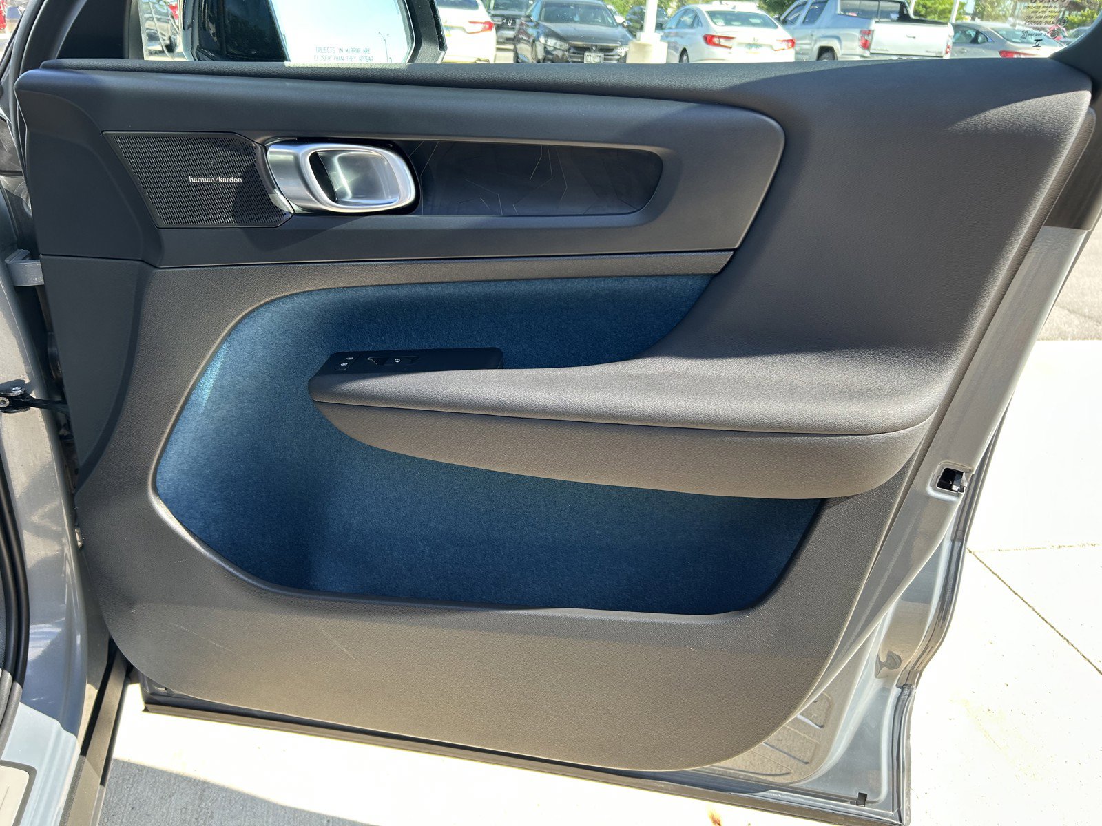 2023 Volvo C40 Recharge Ultimate photo 13