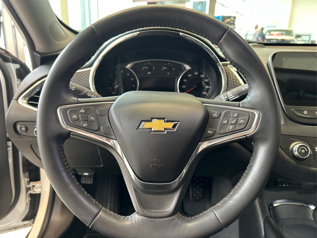 2017 Chevrolet Malibu 1LT photo 17