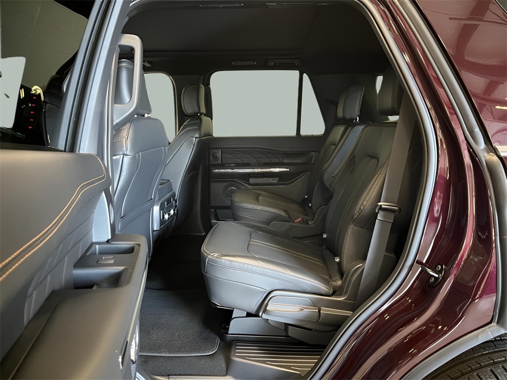 2024 Ford Expedition Platinum photo 14