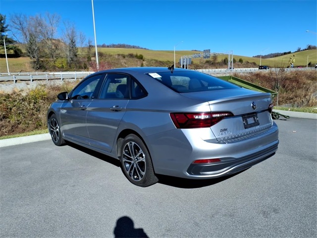 2023 Volkswagen Jetta 1.5T Sport photo 2