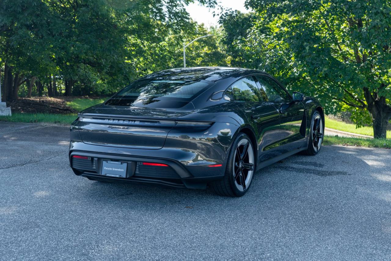 2025 Porsche Taycan 4S photo 7
