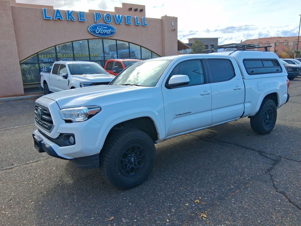 2019 Toyota Tacoma SR5's photo