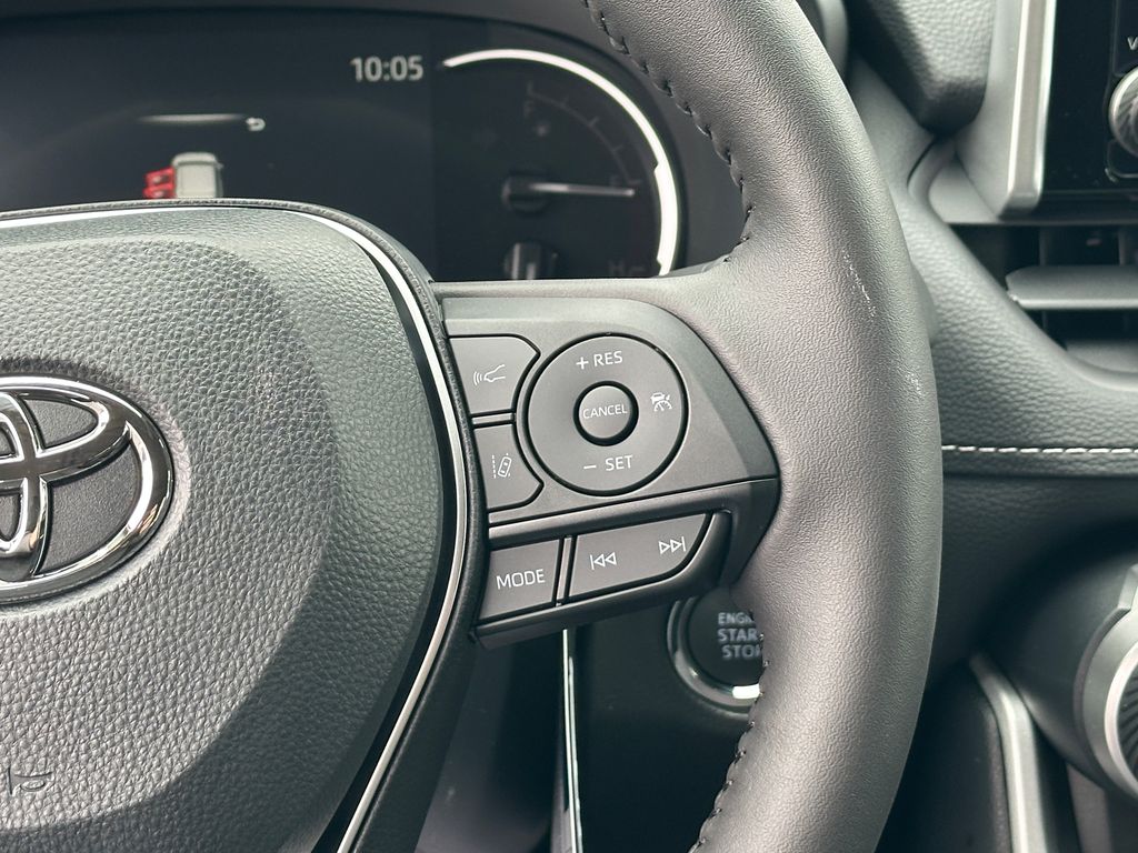 2025 Toyota RAV4 XLE photo 20
