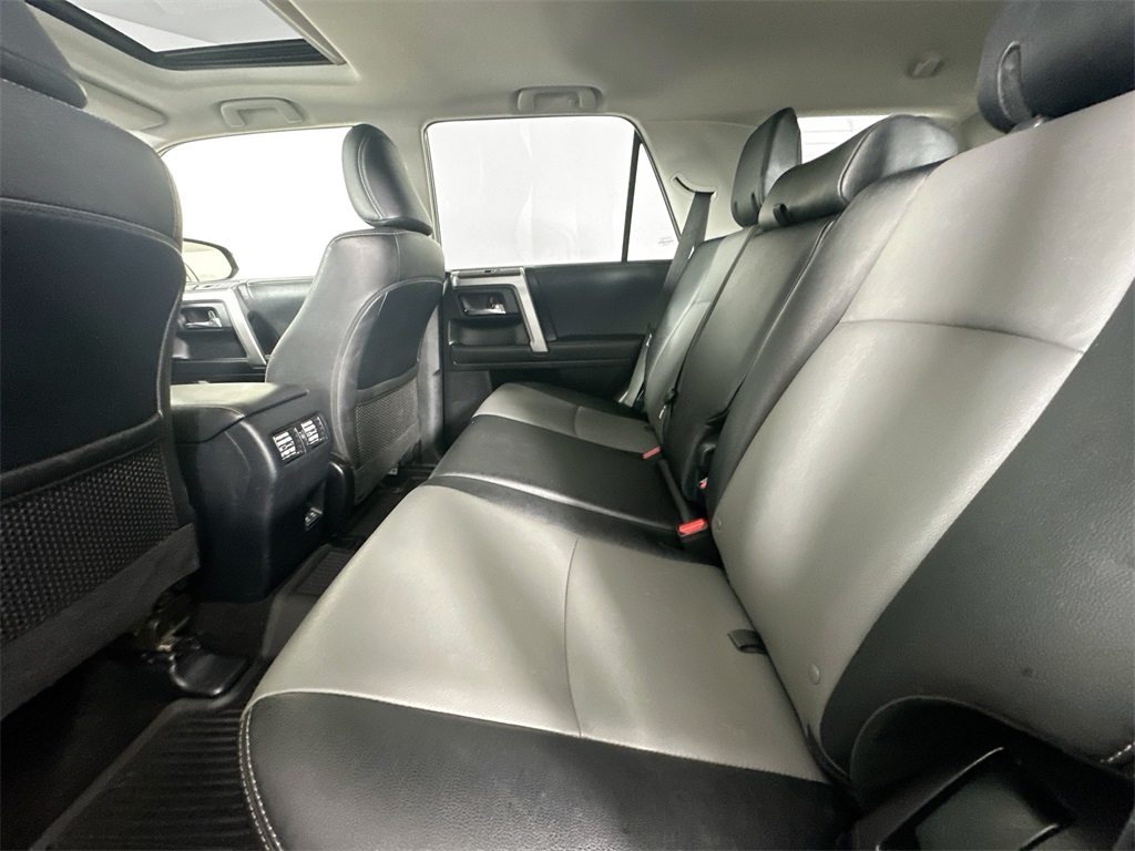 2021 Toyota 4Runner SR5 Premium photo 24