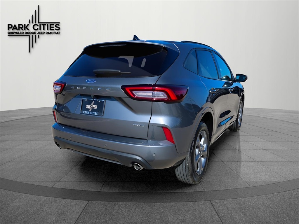 2024 Ford Escape ST-Line Select photo 2
