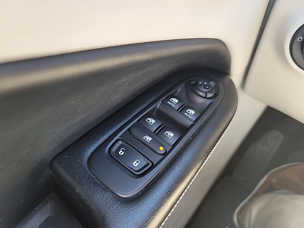 2017 Jeep Compass Latitude photo 15