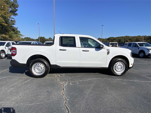 2025 Ford Maverick XL photo 2