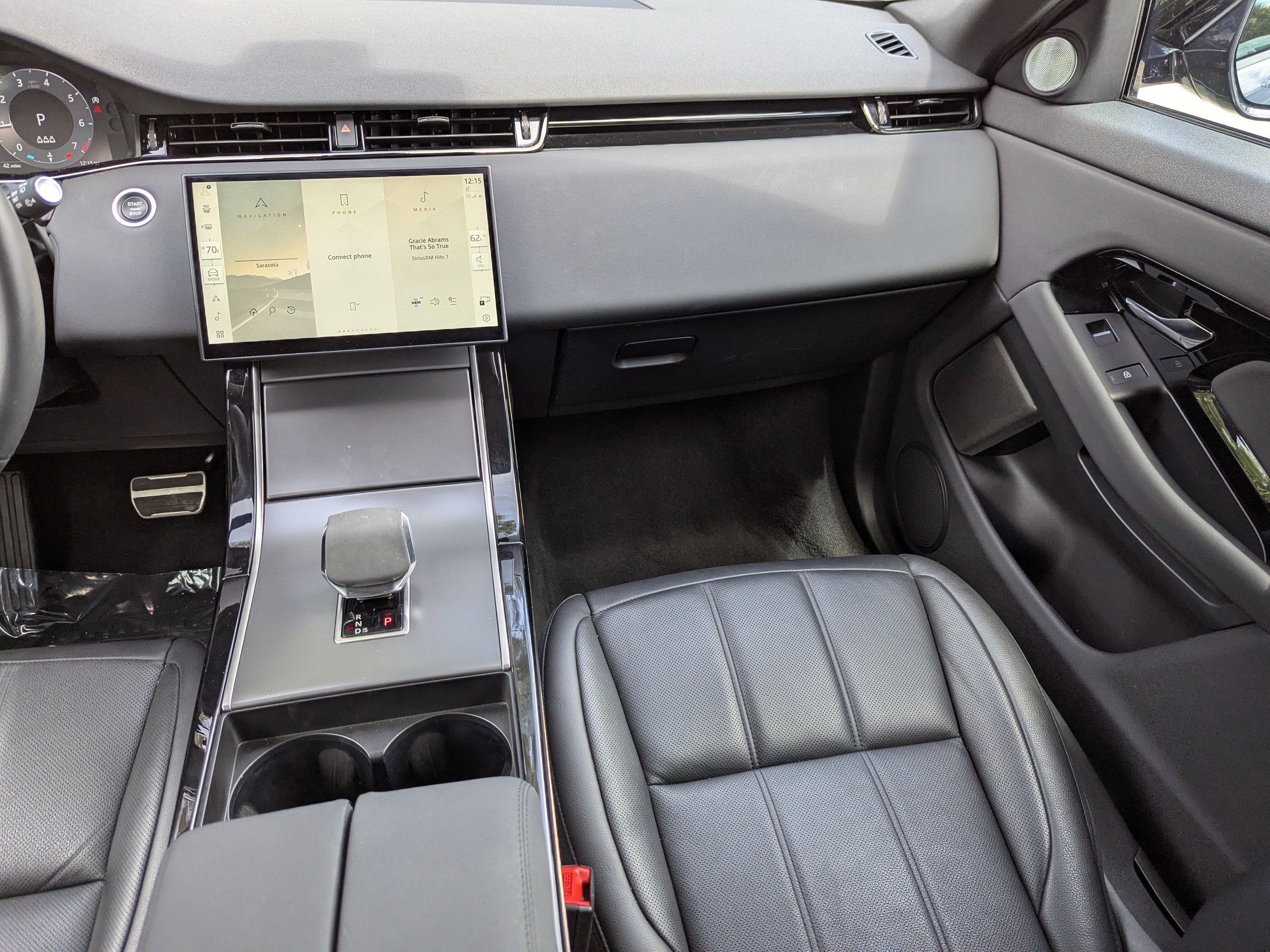 2024 Land Rover Range Rover Evoque Dynamic SE photo 15