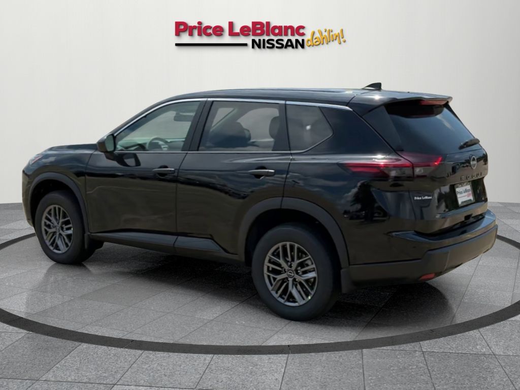 2026 Nissan Rogue S photo 5