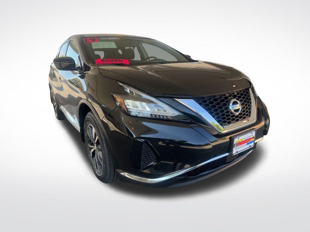 2019 Nissan Murano S photo 3